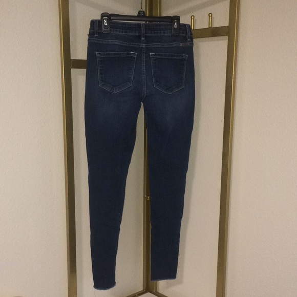 Kancan Distressed Skinny Jeans - Picture 6 of 10